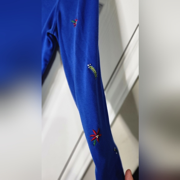 Studio Joy blue long sleeve Christmas cardinal blouse women's size L - Picture 4 of 6